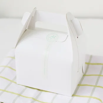 30pcs Biely Sulfátový papier cake box s handle_wedding strany prospech boxy dobré pre ručné darčekové balenie box mydlo muffin cookies