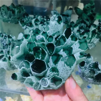 Novo objavené, zelená kremeň klastra minerálne vzor uzdravenie