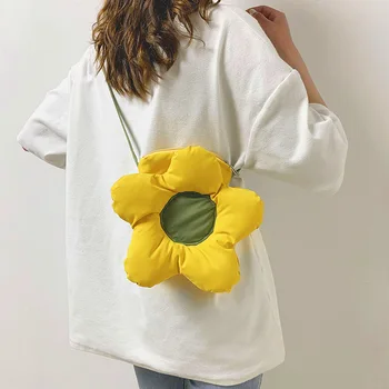 Kawaii Kvet Dizajnér Crossbody Taška Roztomilý Kórea Japonsko Lacné Mini Tašky Cez Rameno Pre Dievčatá 2021 Jeseň Tašky Pre Ženy