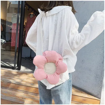 Kawaii Kvet Dizajnér Crossbody Taška Roztomilý Kórea Japonsko Lacné Mini Tašky Cez Rameno Pre Dievčatá 2021 Jeseň Tašky Pre Ženy