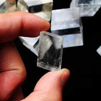 2 ks Prirodzené jasné, námestie kalcitu kamene Island spar Quartz Crystal Rock Energie Kamenných Minerálnych Vzor uzdravenie