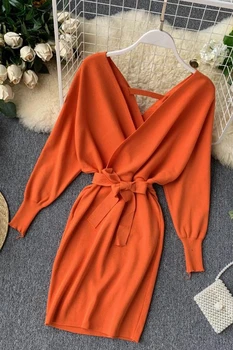 2020 Nový kórejský Jeseň Zima Ženy Multicolor Pletené Svetre Šaty Batwing Rukáv V Krku Elegantné Belted Hip Šaty pre Ženy