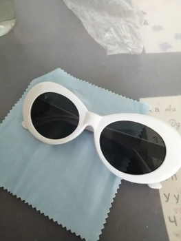 2021 okuliarov Kurt Cobain okuliare oválne slnečné okuliare dámy horúce trendy Vintage retro slnečné okuliare Žien biele čierne okuliare